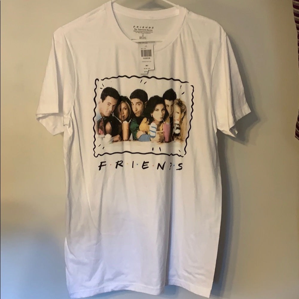 Hot Topic NWT FRIENDS Tee Shirt